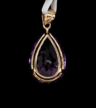 HÄNGE samt RING, 9k guld med ametist, rubin och smådiamanter, England och Ryssland.