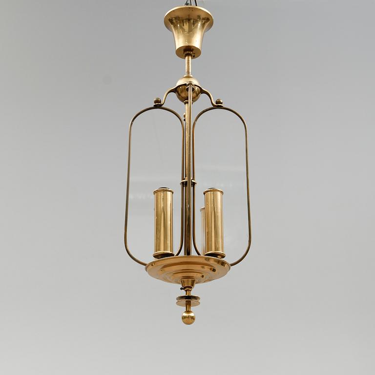 TAKLAMPA, 1900-talets mitt. Höjd 65 cm.