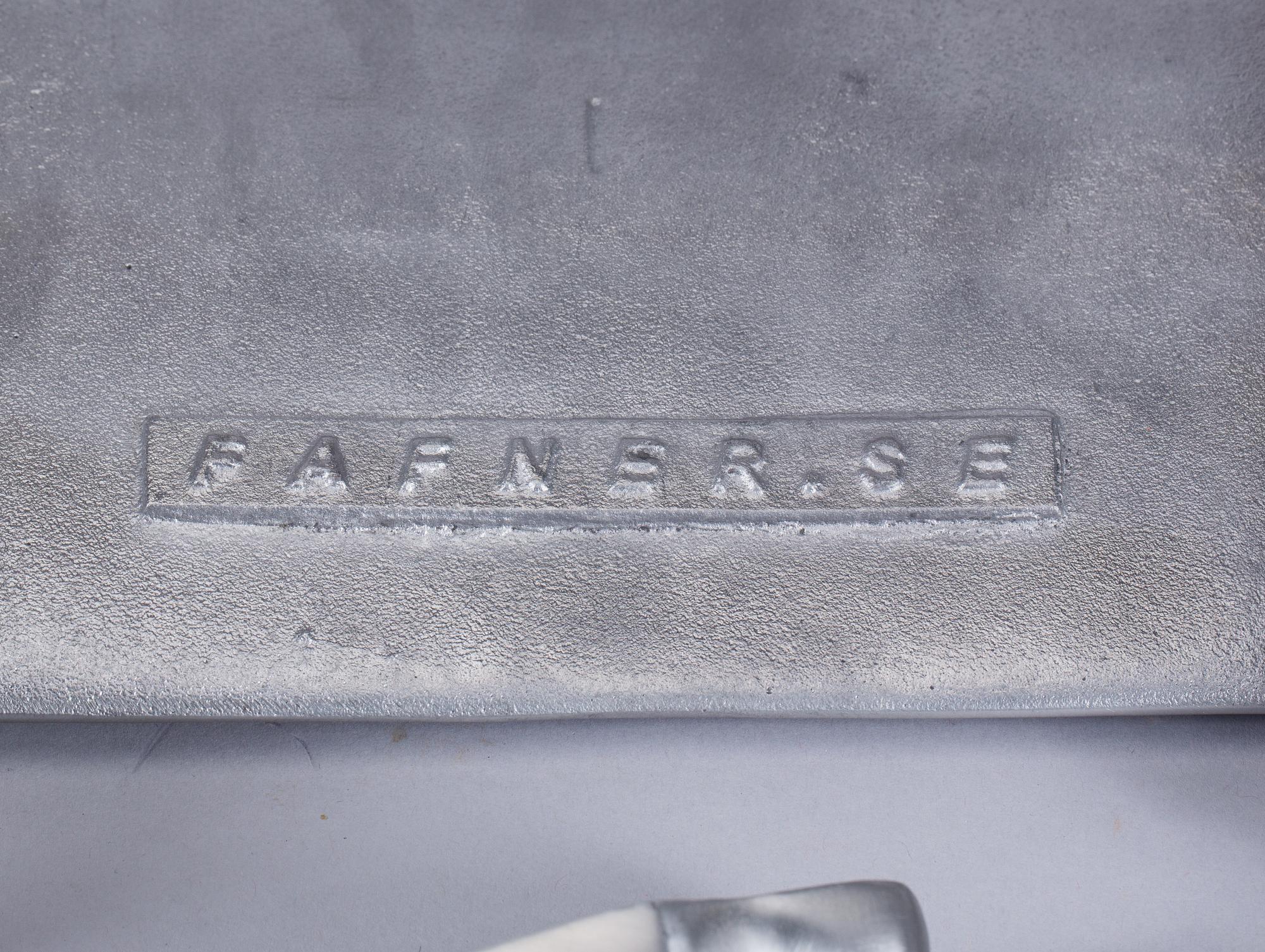 VÄGGPALLAR, ett par, Fafner, 1900-talets andra hälft.