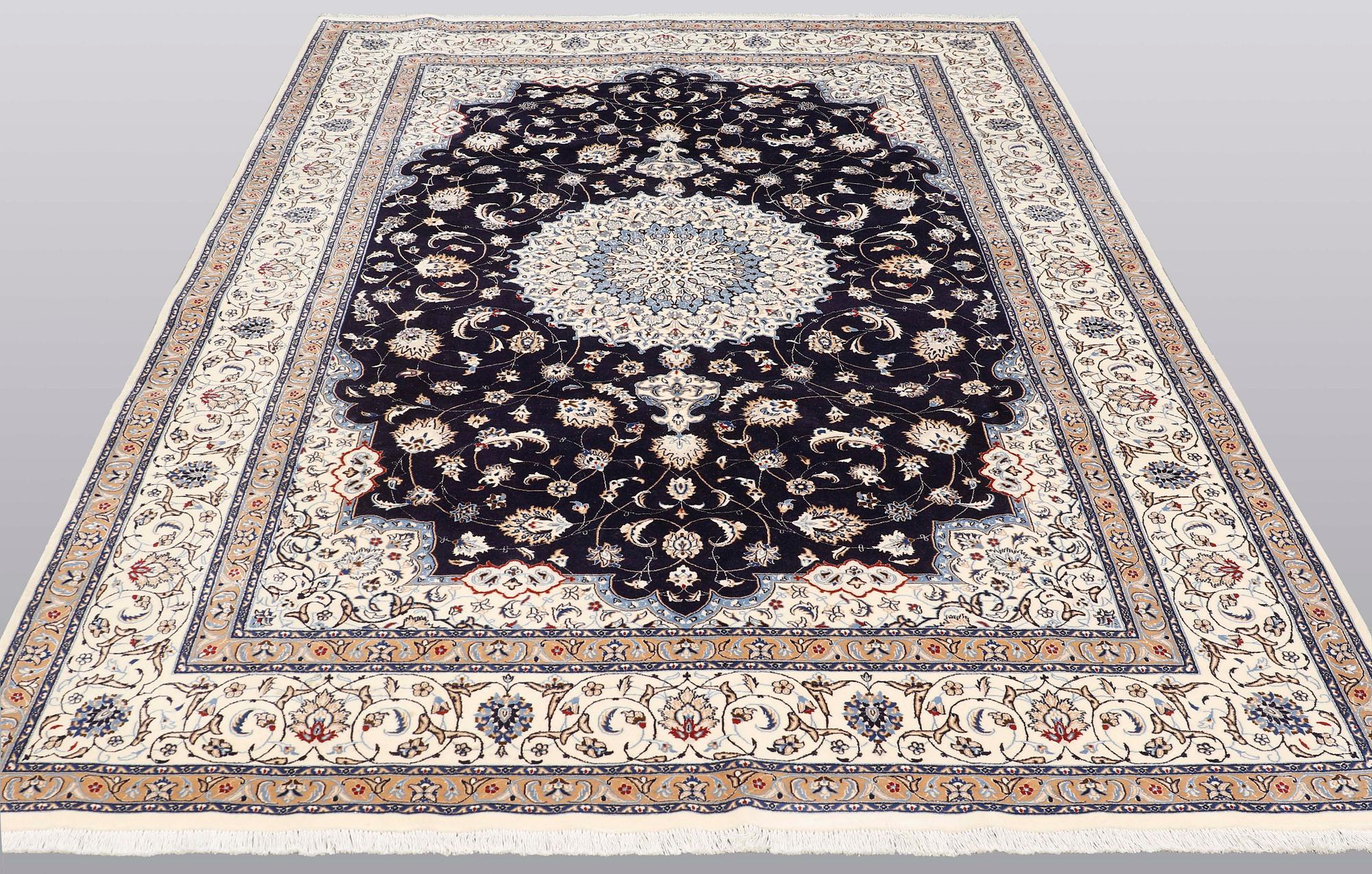 Matta, Nain, part silk, s.k 6LAA, ca 300 x 200 cm.