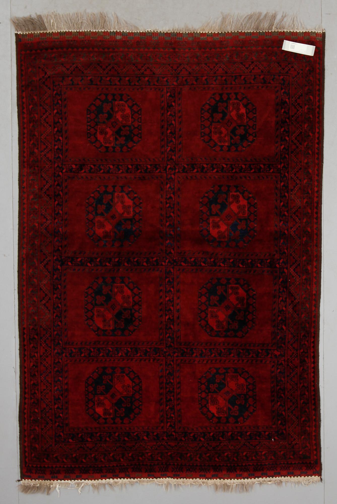 MATTA, Afghan, 233 x 156 cm.