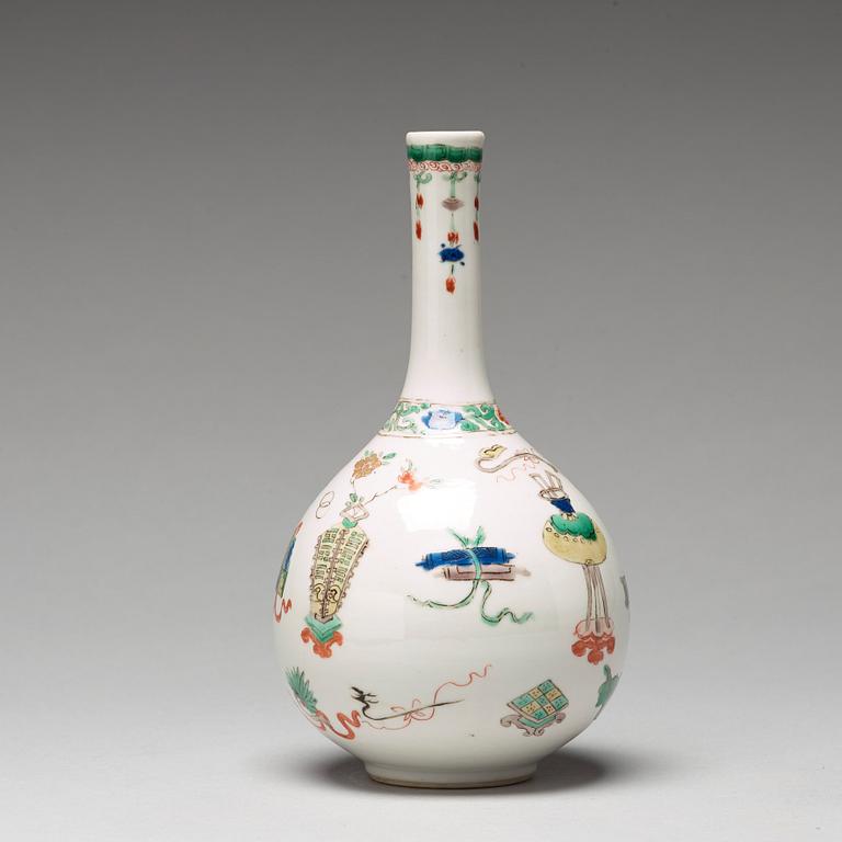 A famille verte vase, Qing dynasty, Kangxi (1662-1722).