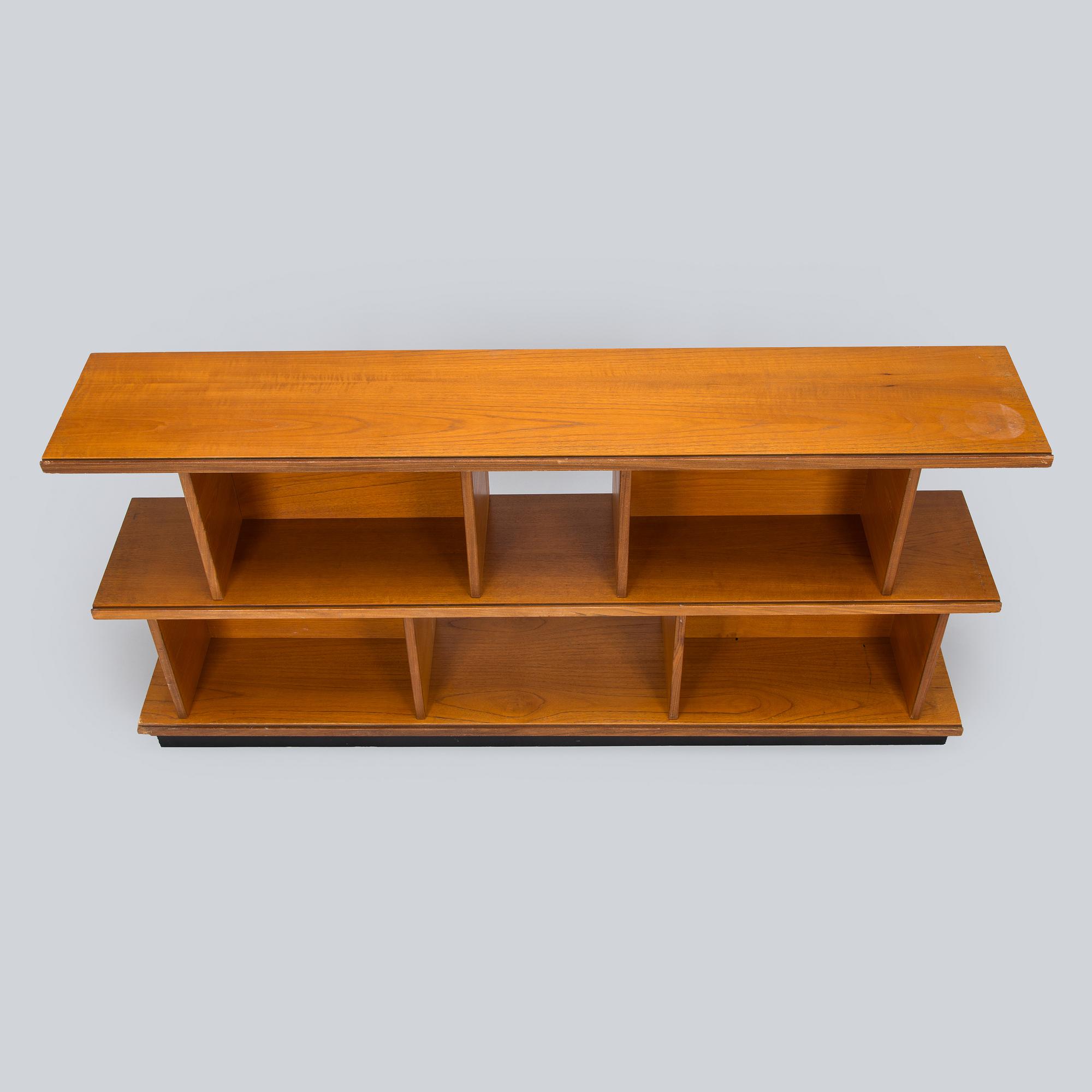 Ilmari Tapiovaara, kirjahylly, "Pala" valmistaja Asko 1900-luvun puoliväli.