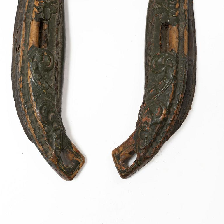 Lokor, ett par, Allmoge, Hälsingland, 1700- / tidigt 1800-tal.