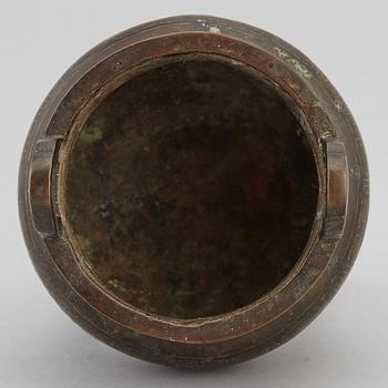 A Chinese bronze incense burner, 20th century.