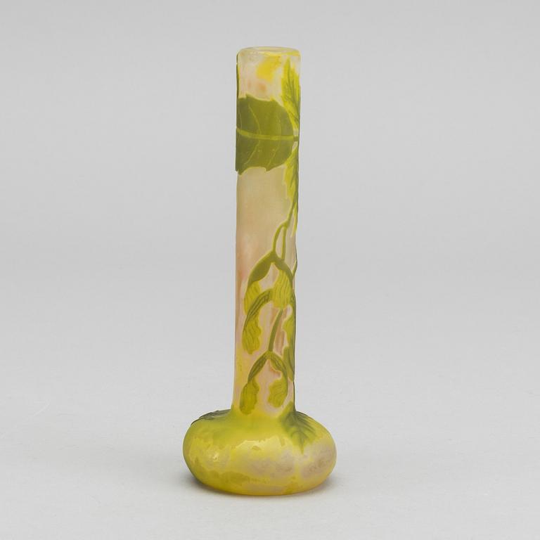 EMILE GALLÉ, a signed cameo glass vase around 1910.