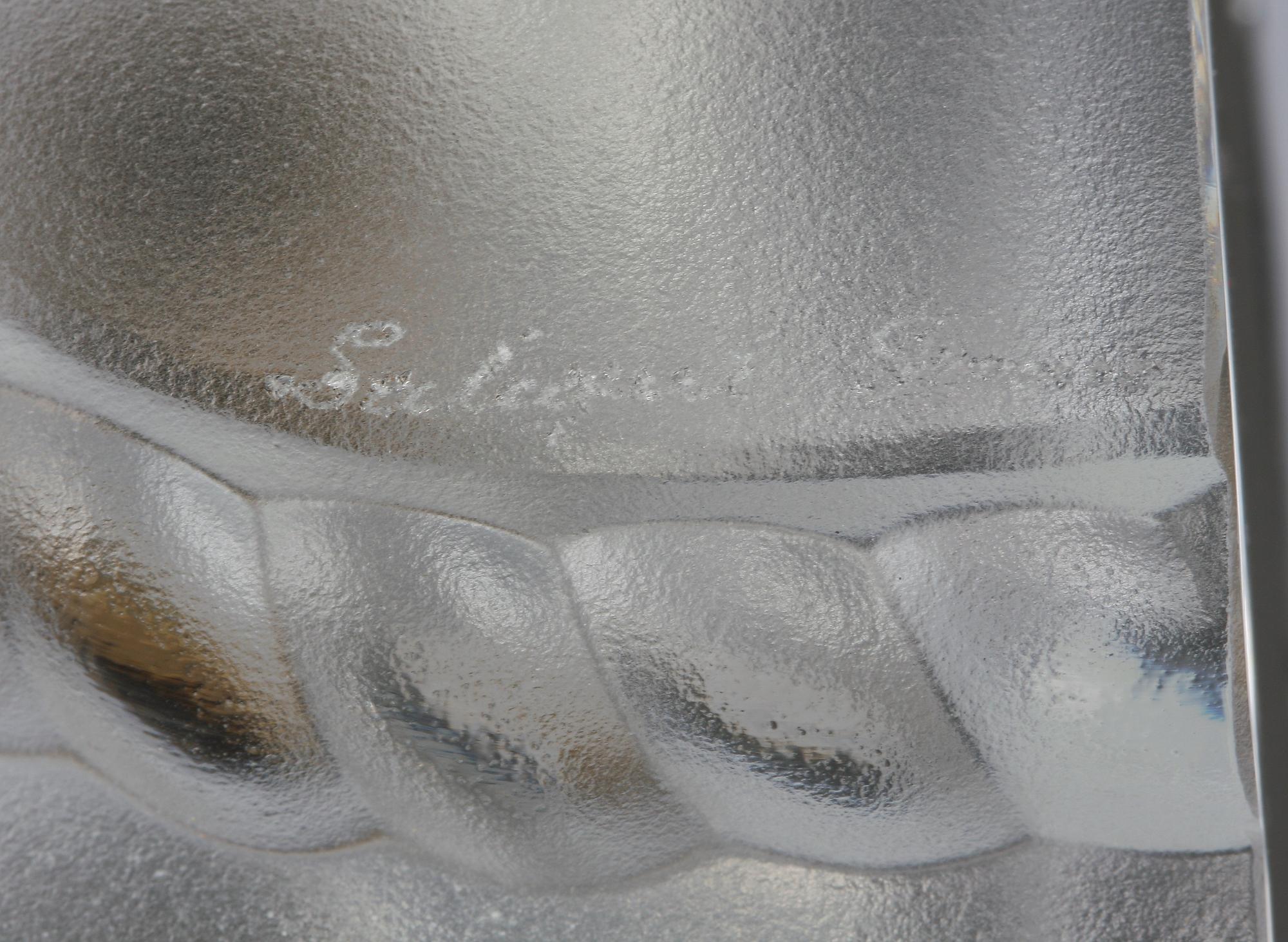 VÄGGARMATUR, glas, märkt Lalique France, 50/60-tal.