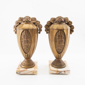 Decorative urns, a pair, Art Deco, first half of the 20th century.