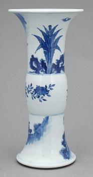 VAS, porslin. Kina. Kangxi-stil, 1900-tal.