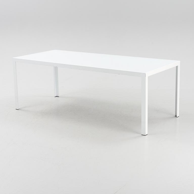 A 'Progetto' desk by Monica Armani for B&B  Italia. 21st Century.