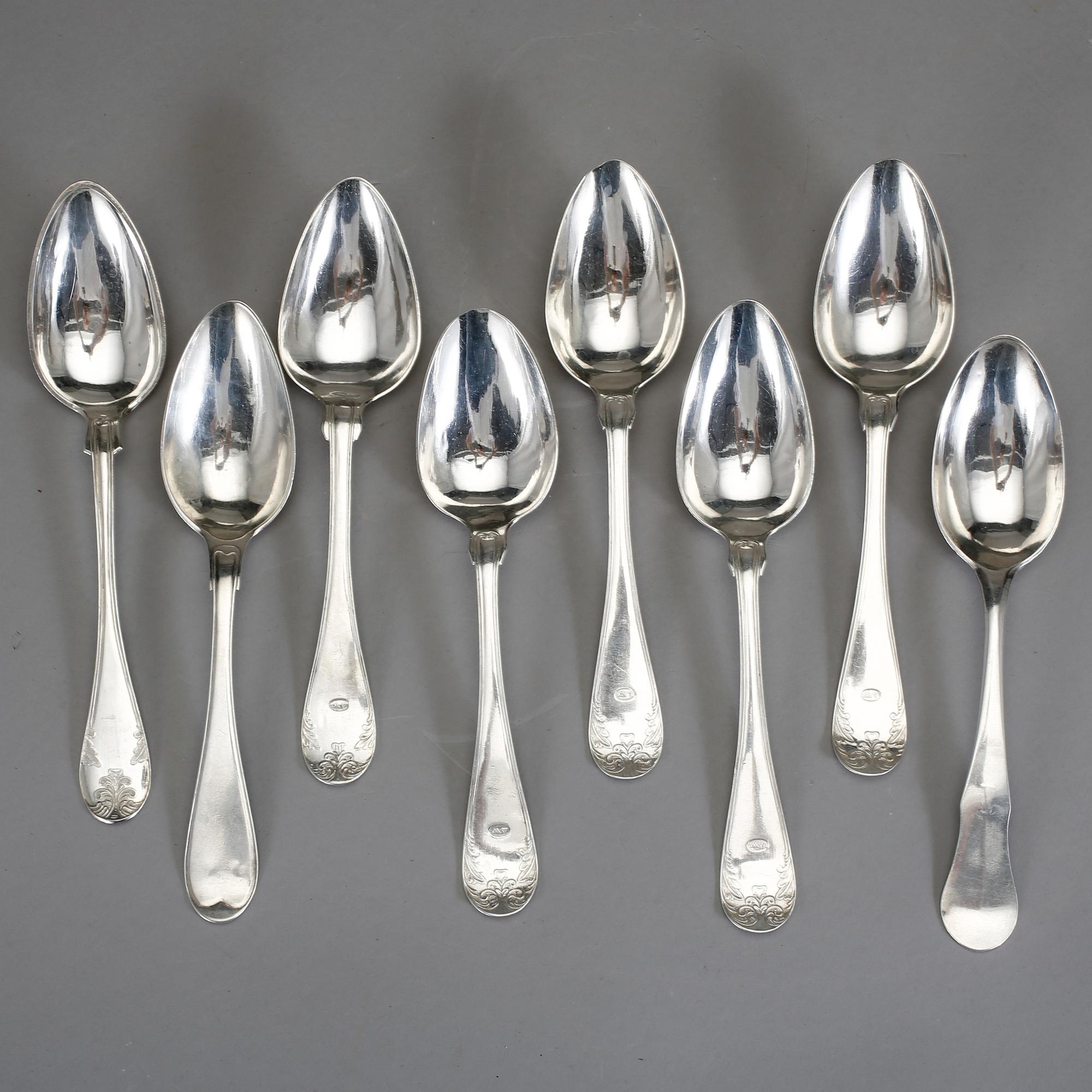 MATSKEDAR, 8 st silver, bland annat Nils Tornberg, Linköping 1798. Övriga 7 från 1800-tal. Vikt ca 400 g.