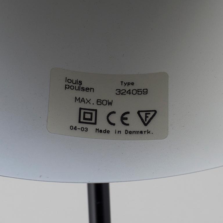 ARNE JACOBSEN, bordslampa, "AJ", Louis Poulsen.