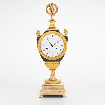 A French mantel clock by Jolly Fils (1812-1820), Paris.