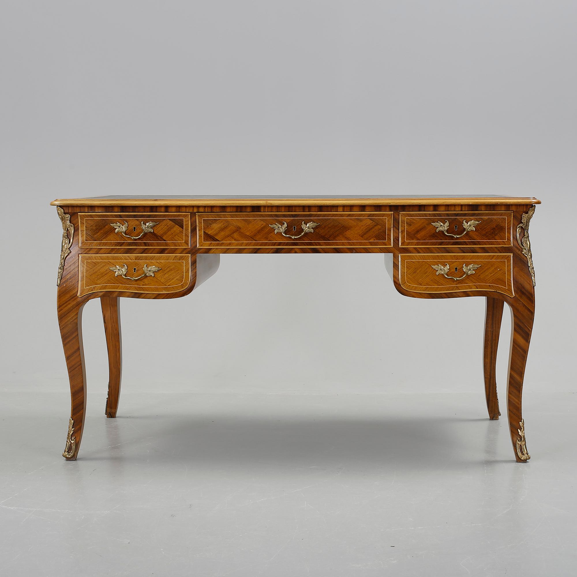 SKRIVBORD, rokokostil, 1800-talets slut.
