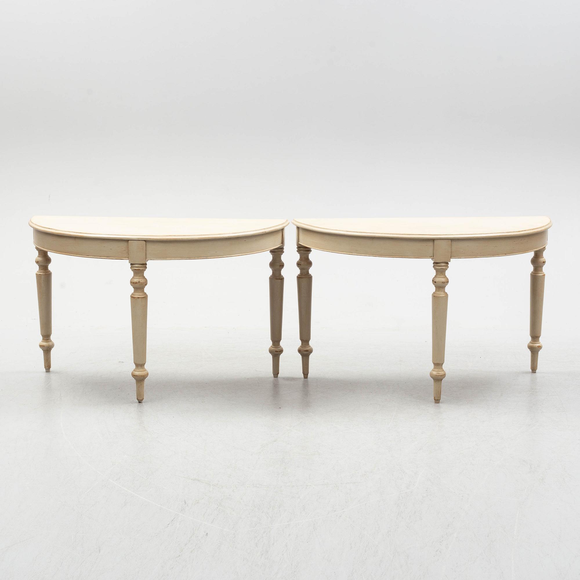 BORD / VÄGGBORD, ett par, 1800-talets andra hälft.