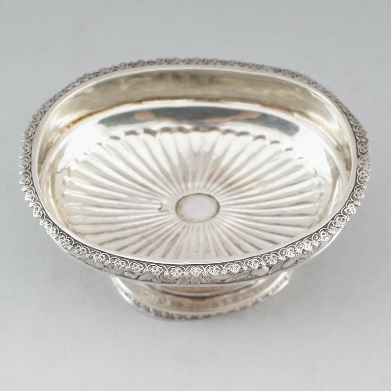 SALTKAR, silver, Ryssland, otydligt stämplad 1839. Vikt ca 62 g.