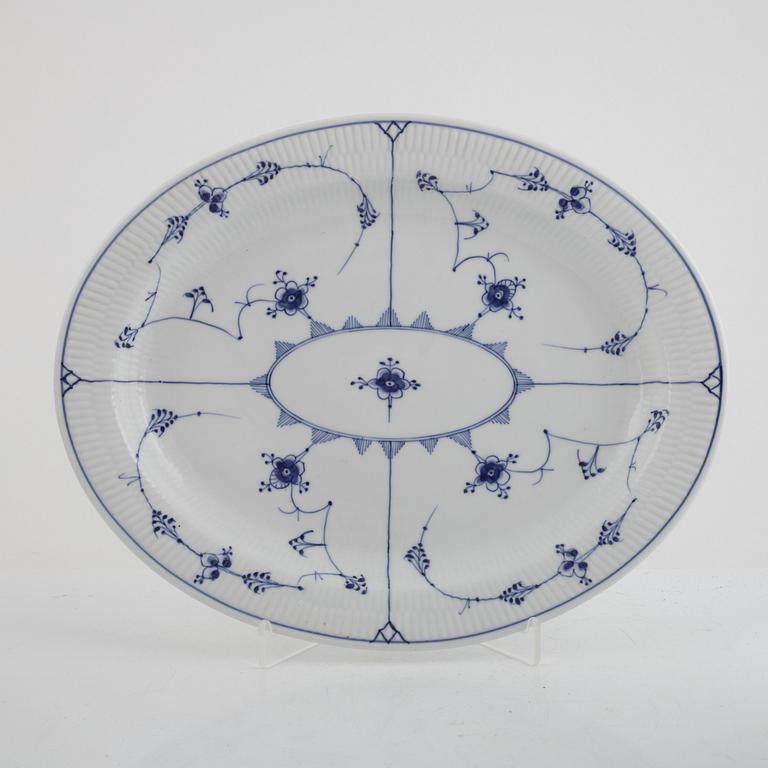 Serving platter, 3 pieces, "Musselmalet", fluted, Royal Copenhagen, Denmark.