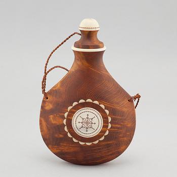 A flask by Thore Sunna, signed.