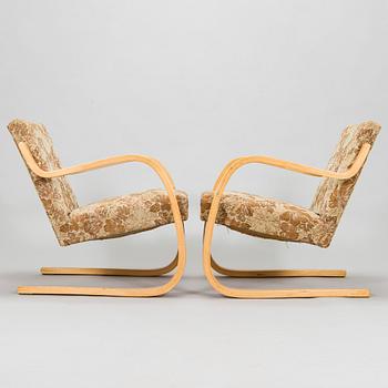 Alvar Aalto, fåtöljer ett par, modell 34 O.Y. Huonekalu- ja Rakennustyötehdas A.B. 1900-talets mitt.