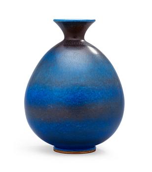 966. A Berndt Friberg stoneware vase, Gustavsberg Studio 1970.