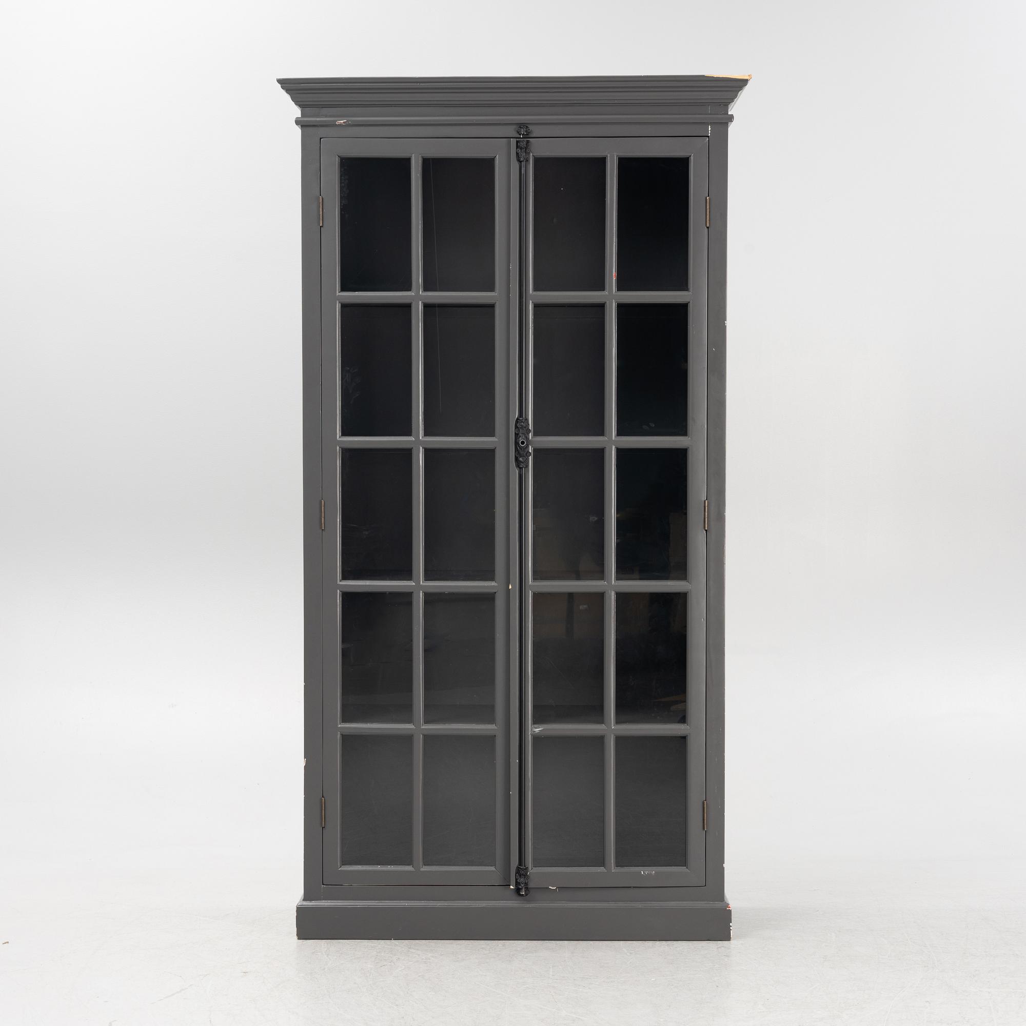 Vitrinskåp, 1900-talets senare del.