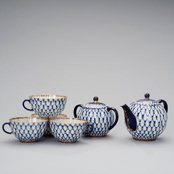 A Cobalt Net Lomonosov porcelain tea set, 10 pcs, Sovjet Union 1960s/1970s.