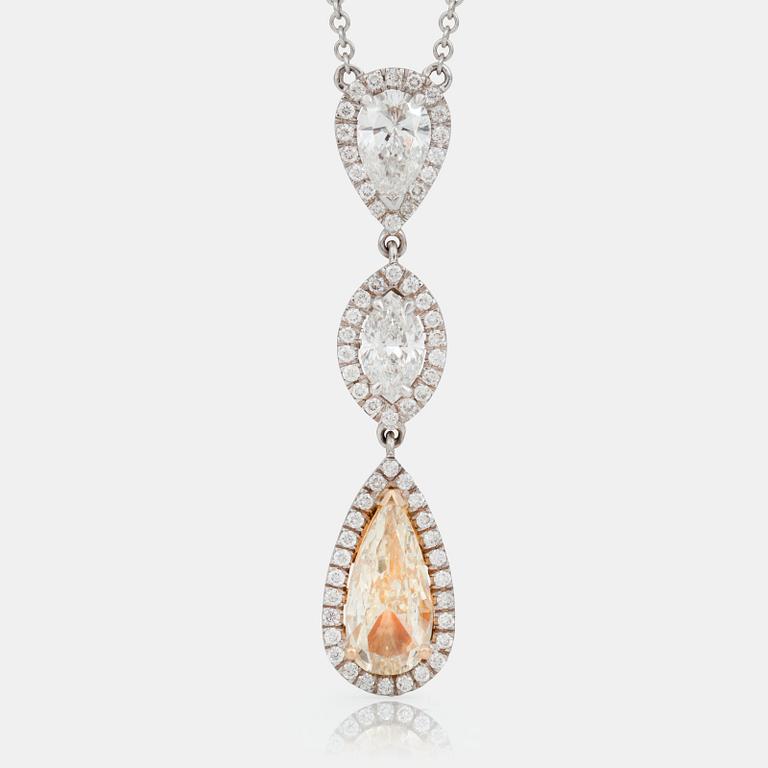 A necklace with fancy yellow and white diamonds, total carat weight 3.12 cts.