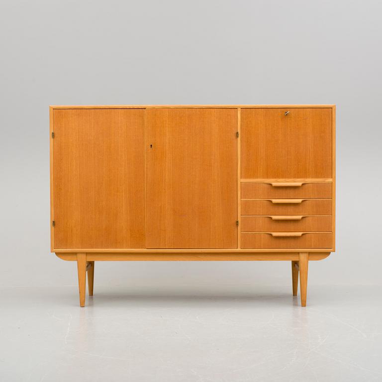 SIDEBOARD, 1900-talets mitt.