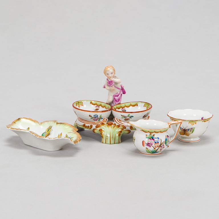 Herend, ruoka-astiasto, 91 osaa, posliinia, "Queen Victoria". Unkari.