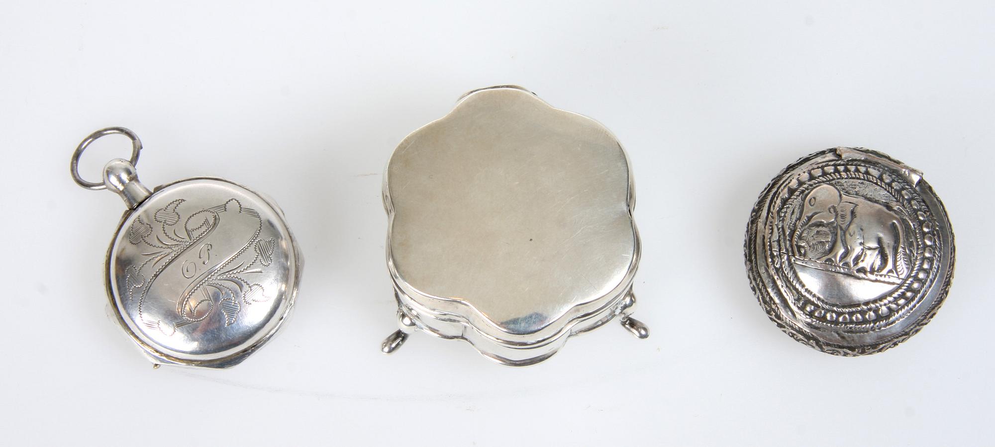 DOSOR, 3 st, silver, 1800/1900-tal. 54 g.