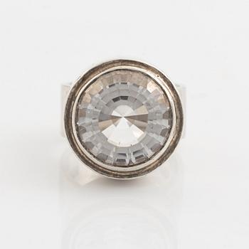 Anders Högberg, Ring, sterlingsilver med bergkristall.