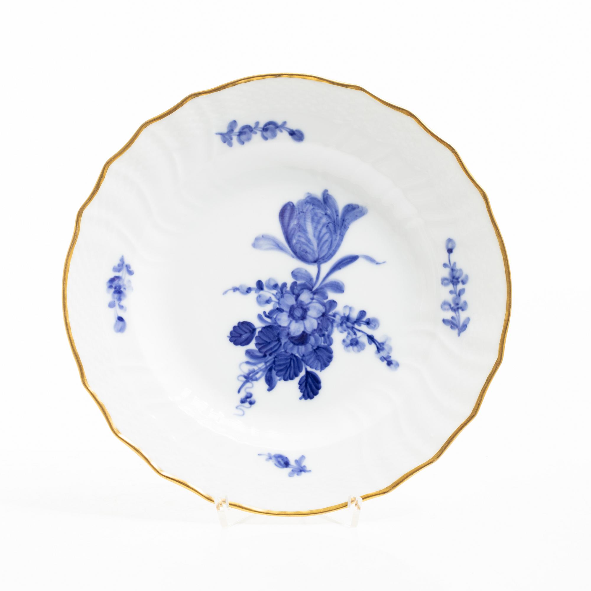Royal Copenhagen, A 'Blue Flower' 31-piece dinner service, Denmark.