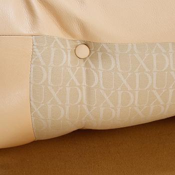 FÅTÖLJER, ett par. "Karin", Bruno Mathsson, Dux, 1900-talets sista kvartal.