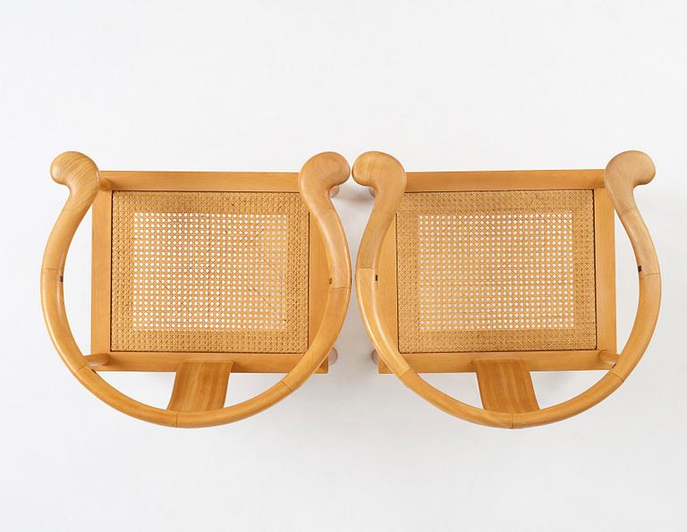 Richard Nissen, a pair of beech "Yin" easy chairs, edition Richard Nissen, Denmark 1980's.