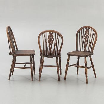 A set of six Windsor style chairs, 20th century.