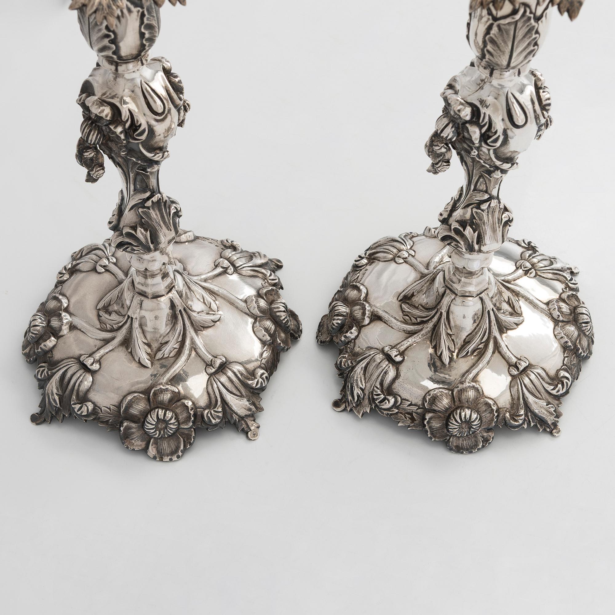 Gustaf Möllenborg, Ljusstakar, ett par, silver, Stockholm 1848. Nyrokoko.