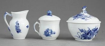 KAFFESERVIS, 19 delar, porslin, "Blå Blomst", Royal Copenhagen, 1900-talets andra hälft.