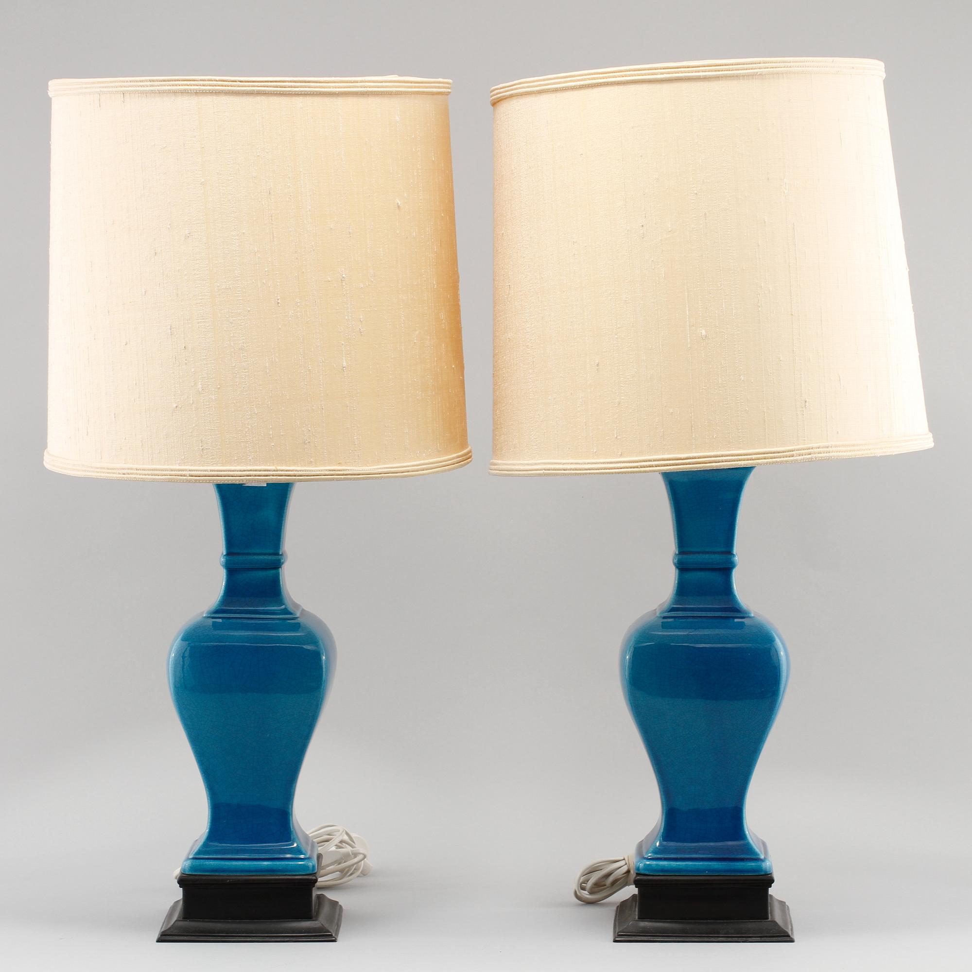 BORDSLAMPOR, ett par, NK, 1900-talets andra hälft.