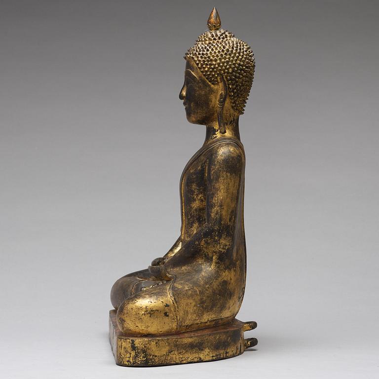 A large bronze buddha, Thailand, 20th century.