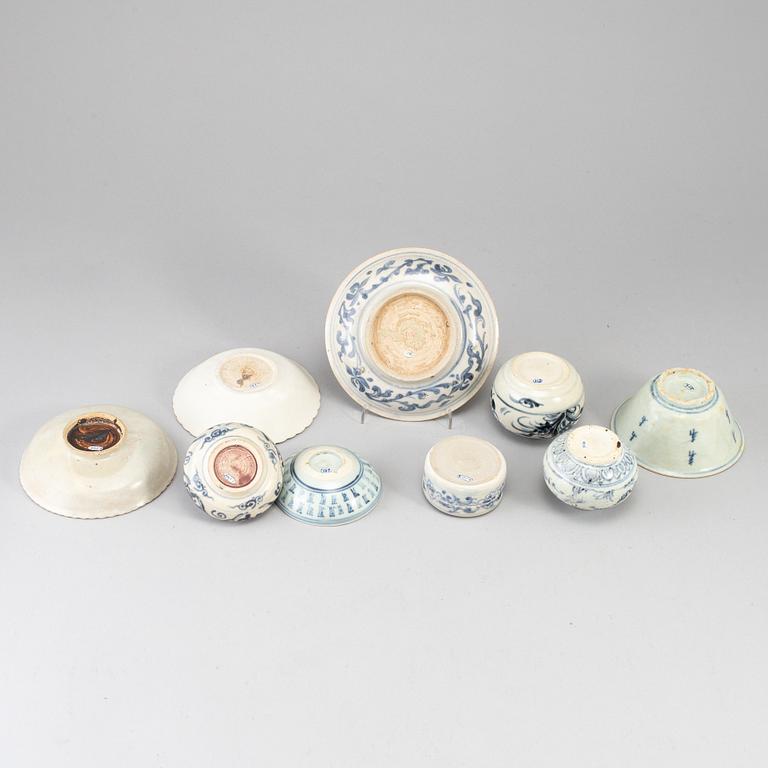 A group of South East Asian Ceramics, 18th Century and later. (9 pieces).