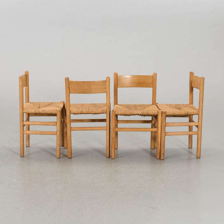 A BÖRGE MOGENSEN TABLE AND 6 OAK CHAIRS+ STOOL.