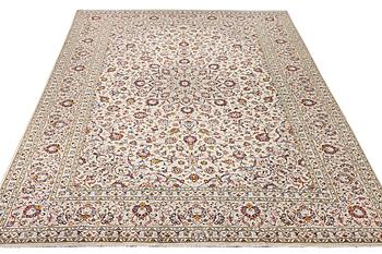 A Keshan carpet, c. 342 x 240 cm.
