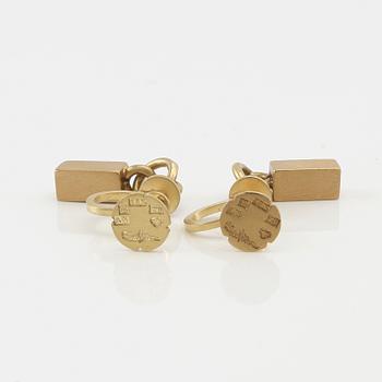 Wiwen Nilsson, a pair of 18K gold earrings, Lund 1969.