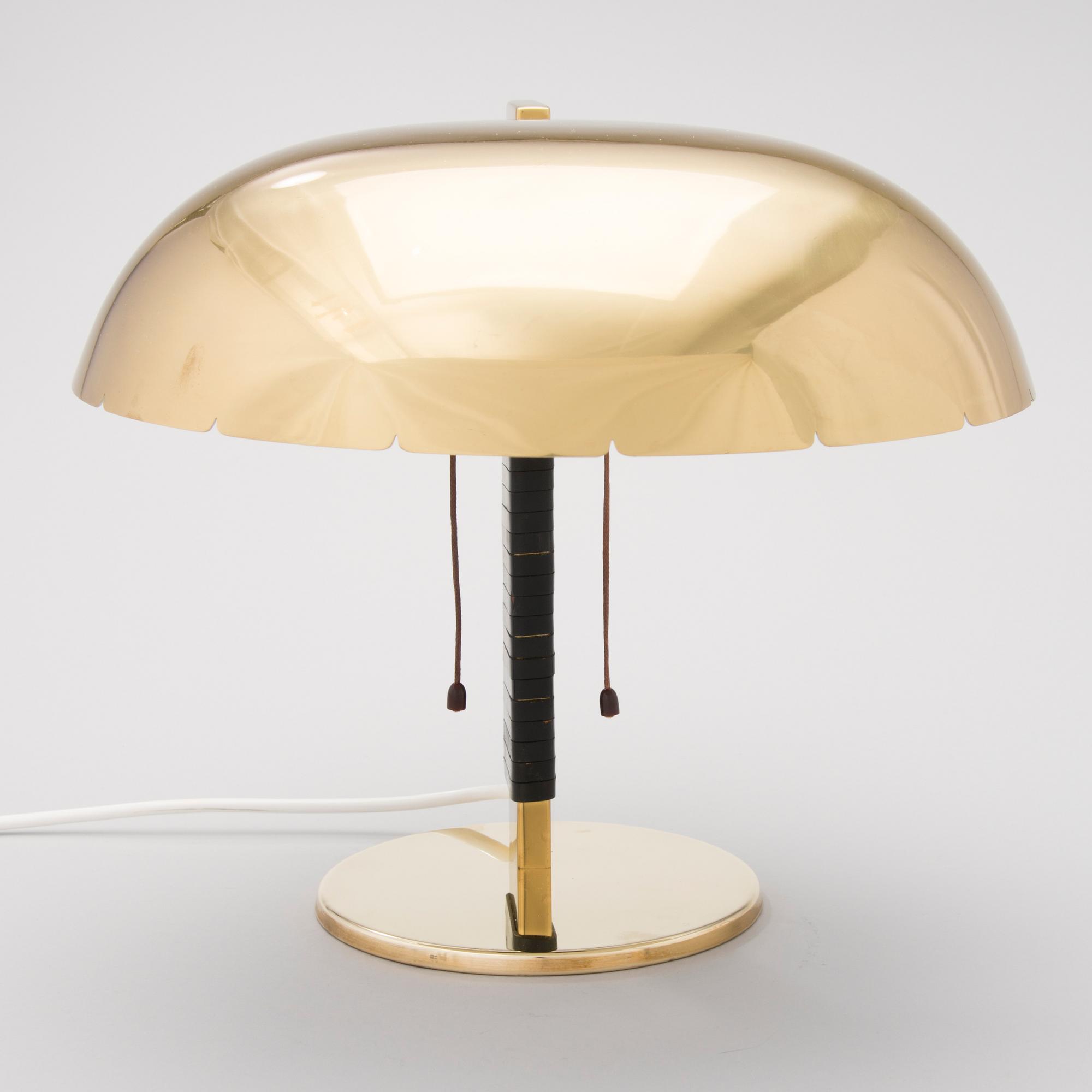PAAVO TYNELL, bordslampa modell 9228, Idman 1900-talets mitt.