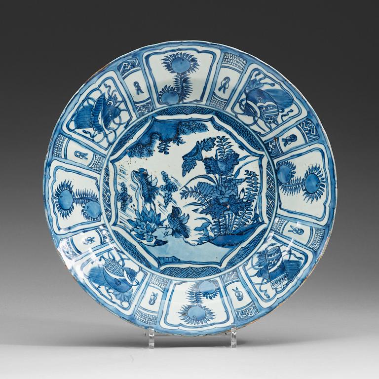 A kraak blue and white charger, Ming dynasty, Wanli (1573-1619).