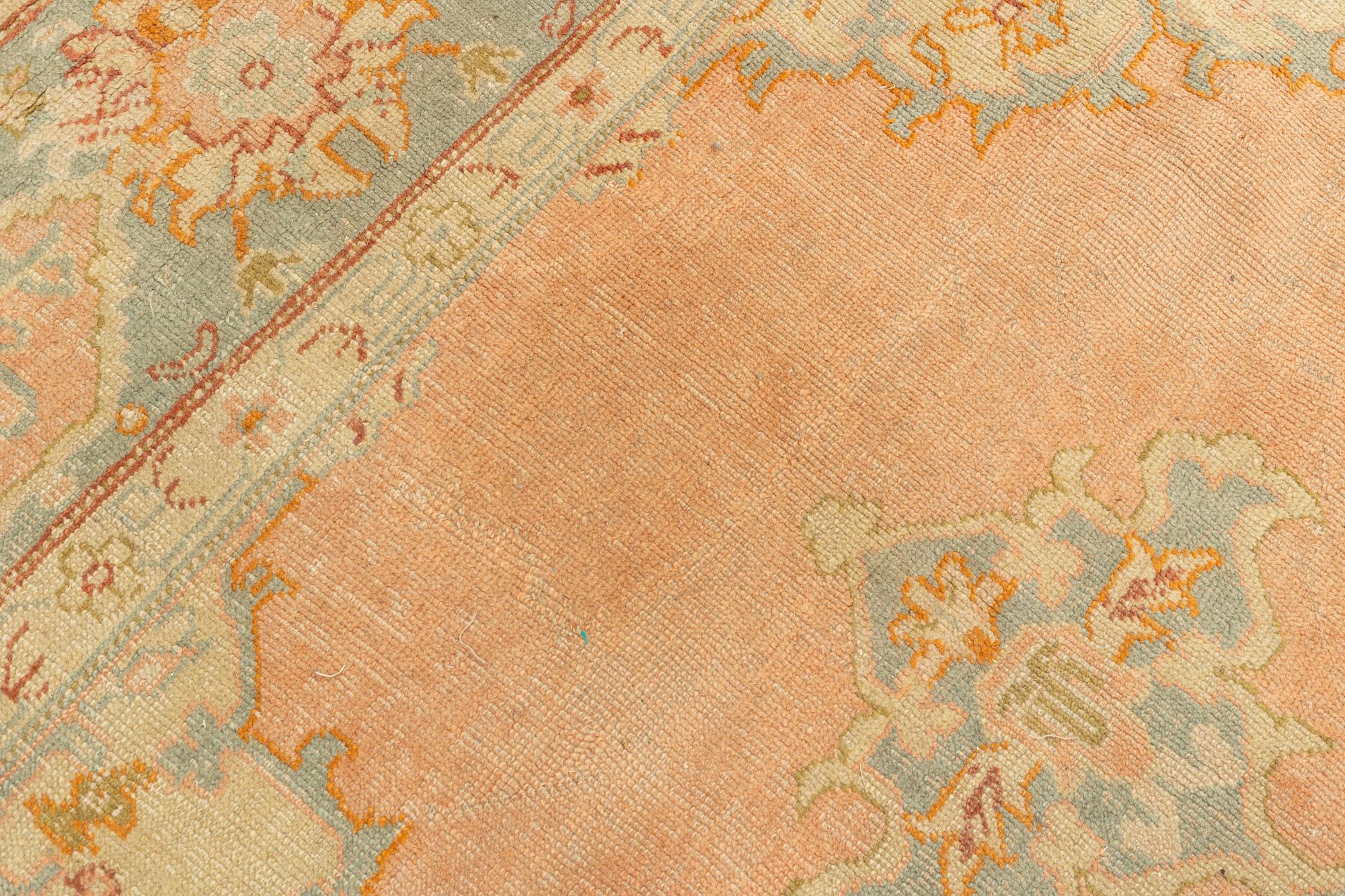 Matta, antik Ushak, 383 x 293 cm.