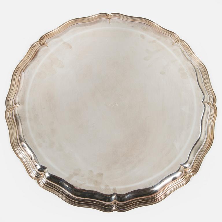 A mid-20th-century serving trolley.