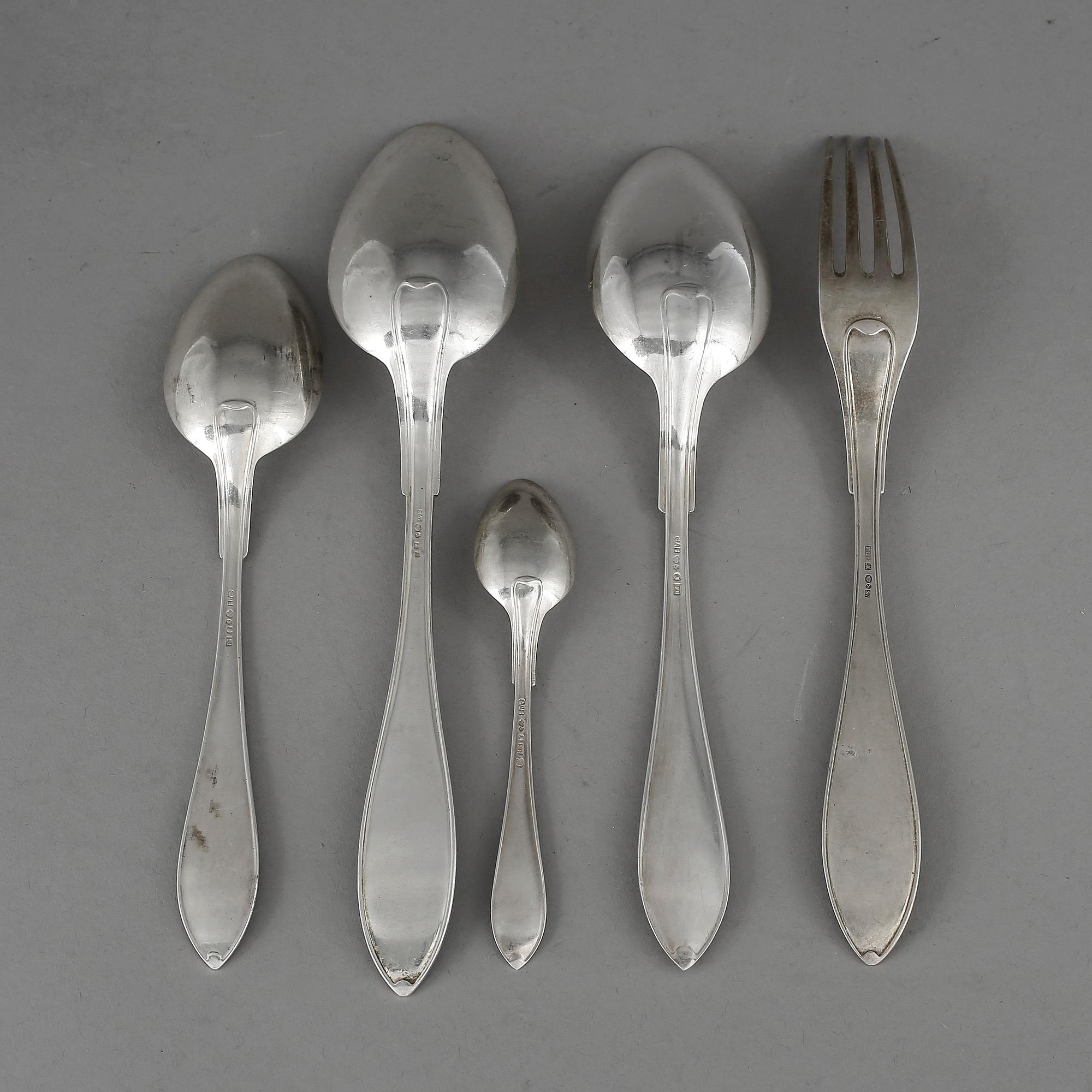 SERVISDELAR, 21 stycken, silver, "Svensk spets", bla GAB, Stockholm, 1932. Vikt ca 106g.