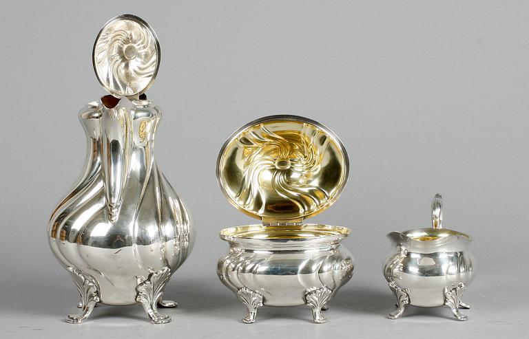 KAFFESERVIS, 3 delar, silver, C.G. Hallberg. 1950-tal. Tot 1330 g.