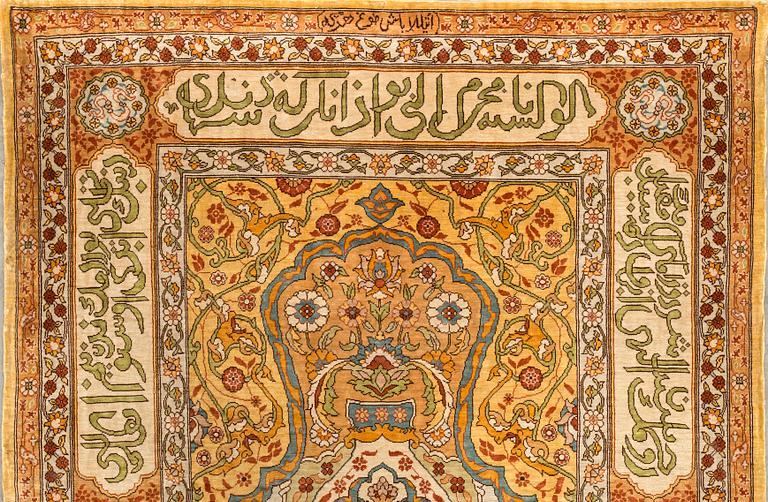 An old/semiantique Hereke silk carpet ca 77 x 53 cm.